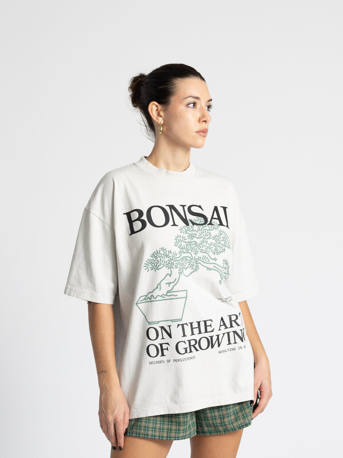 Bonsai Tee in cement, alternate view