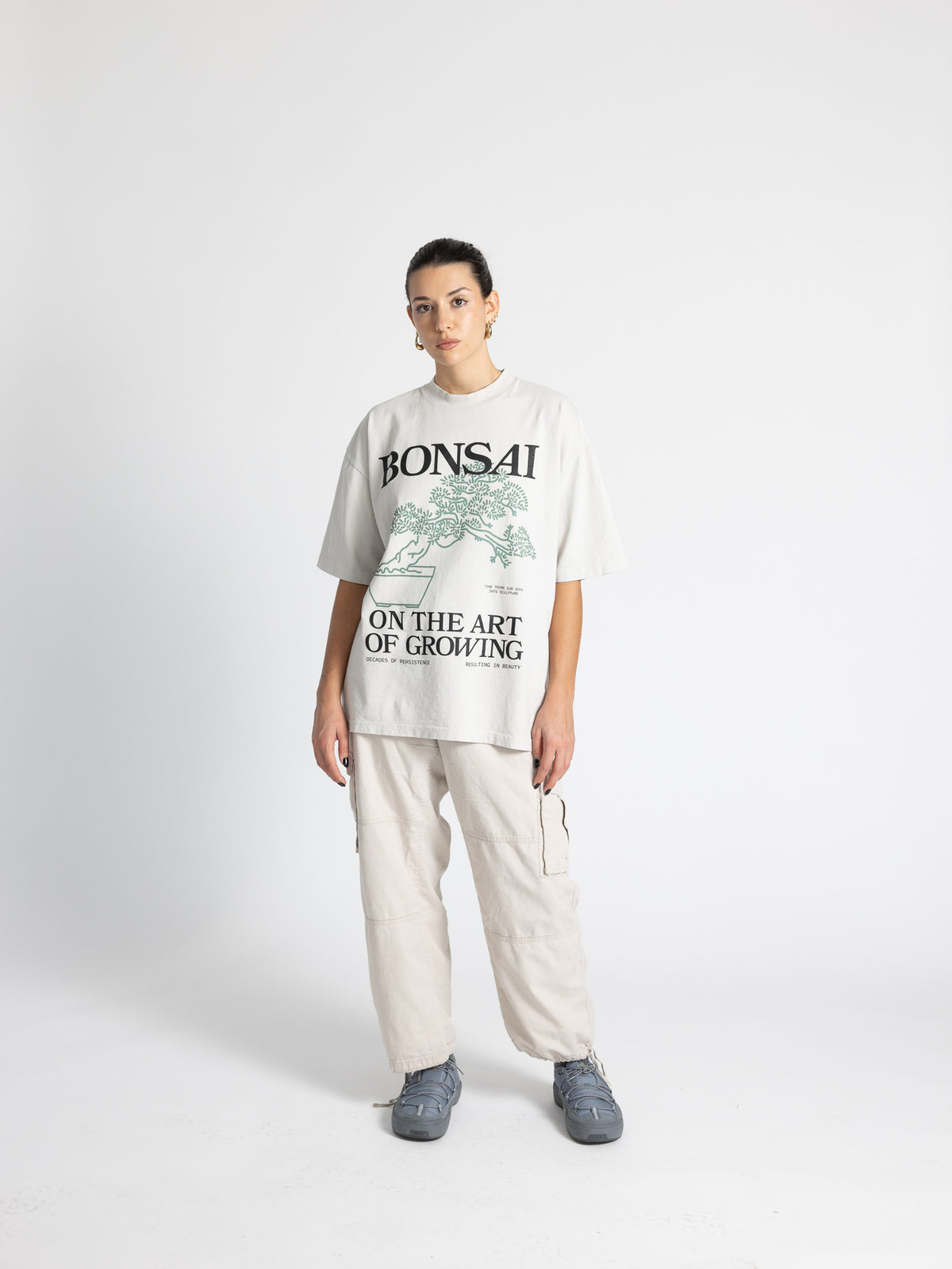 Bonsai Tee in cement, alternate view