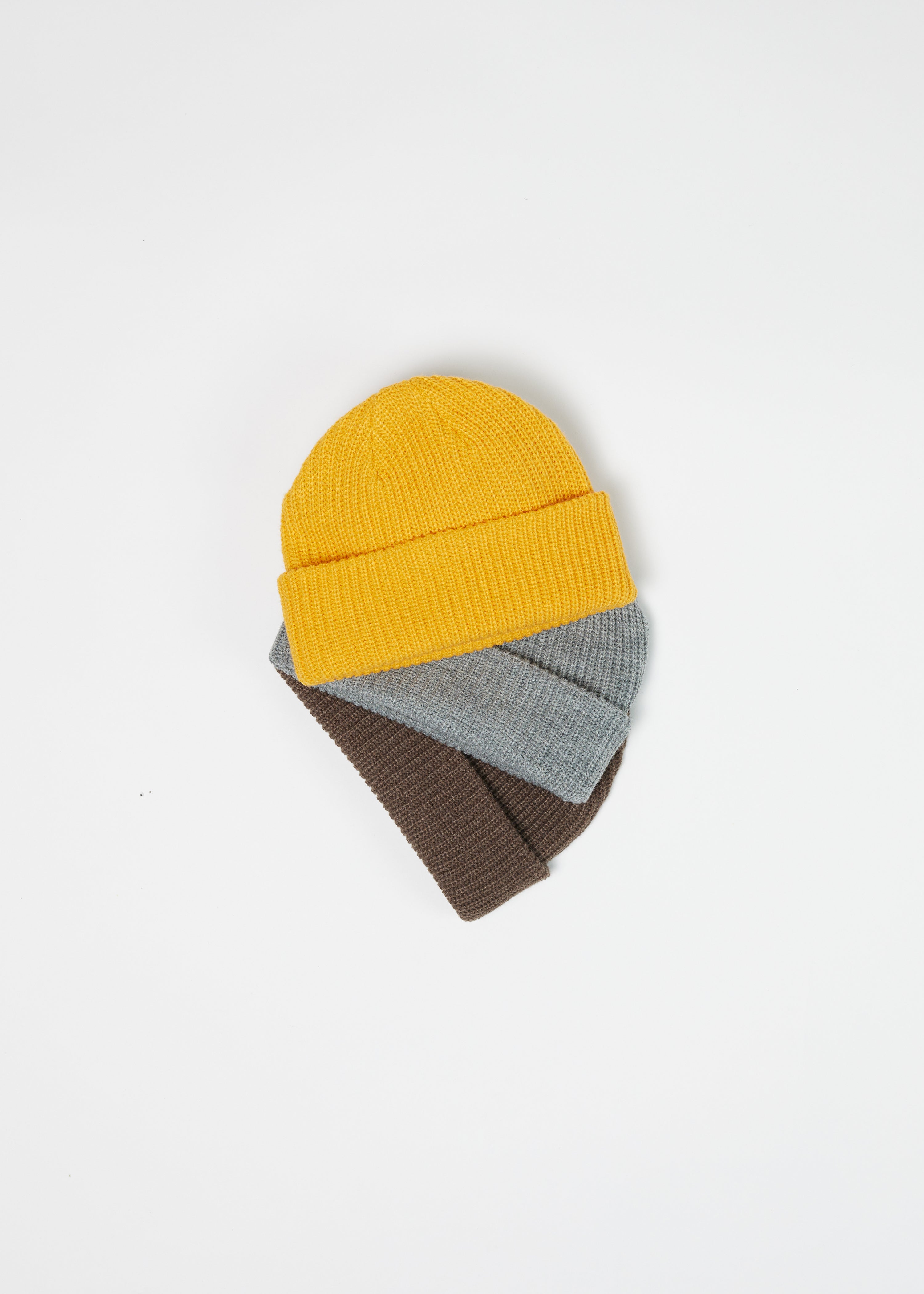 CABLE KNIT BEANIE - WALNUT