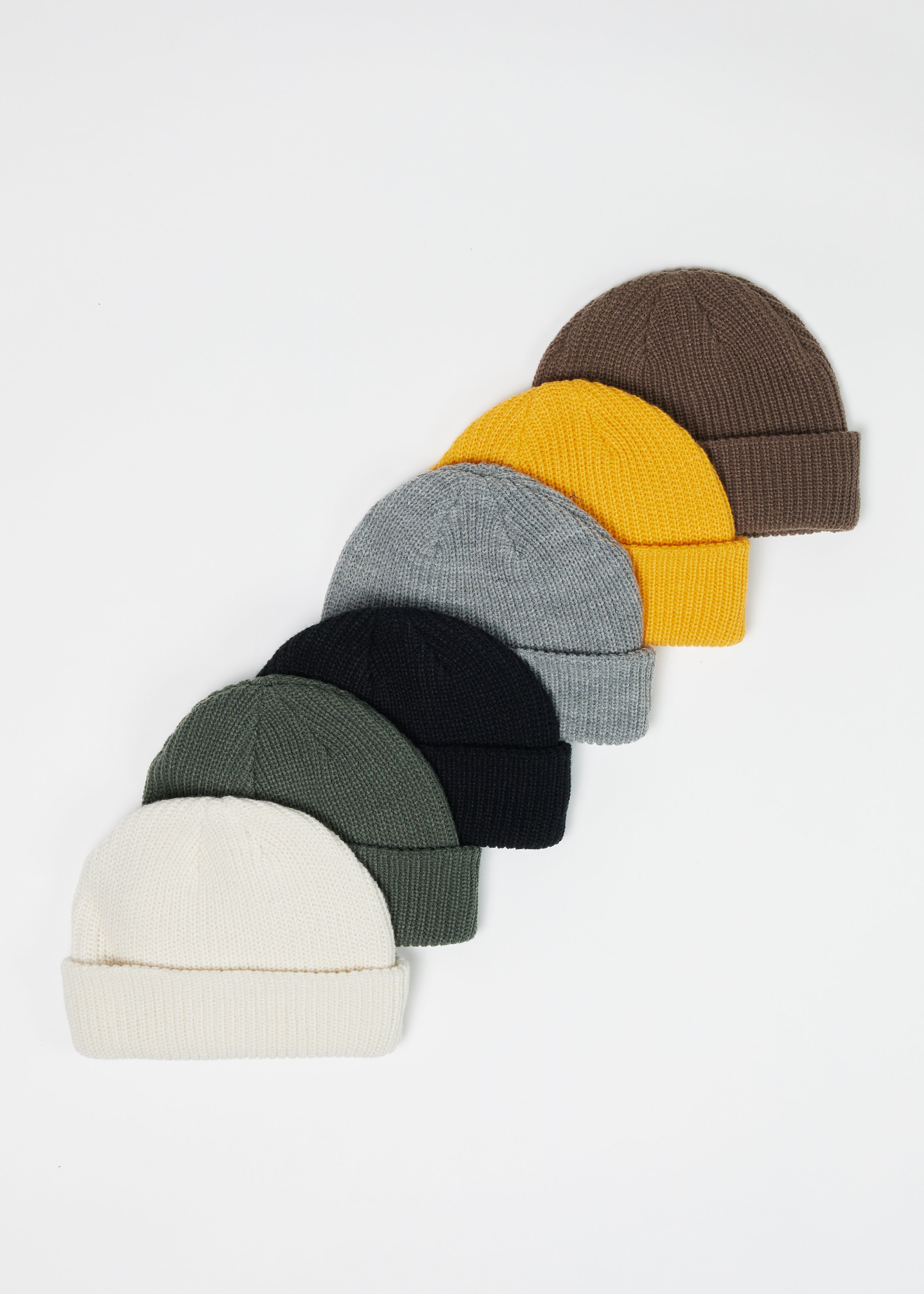 CABLE KNIT BEANIE - WALNUT